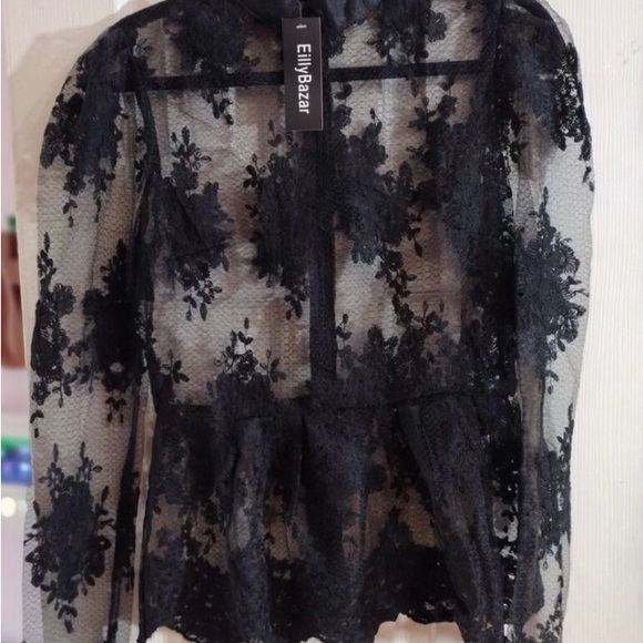 Elegant Black Lace Blouse - Picture 3 of 5
